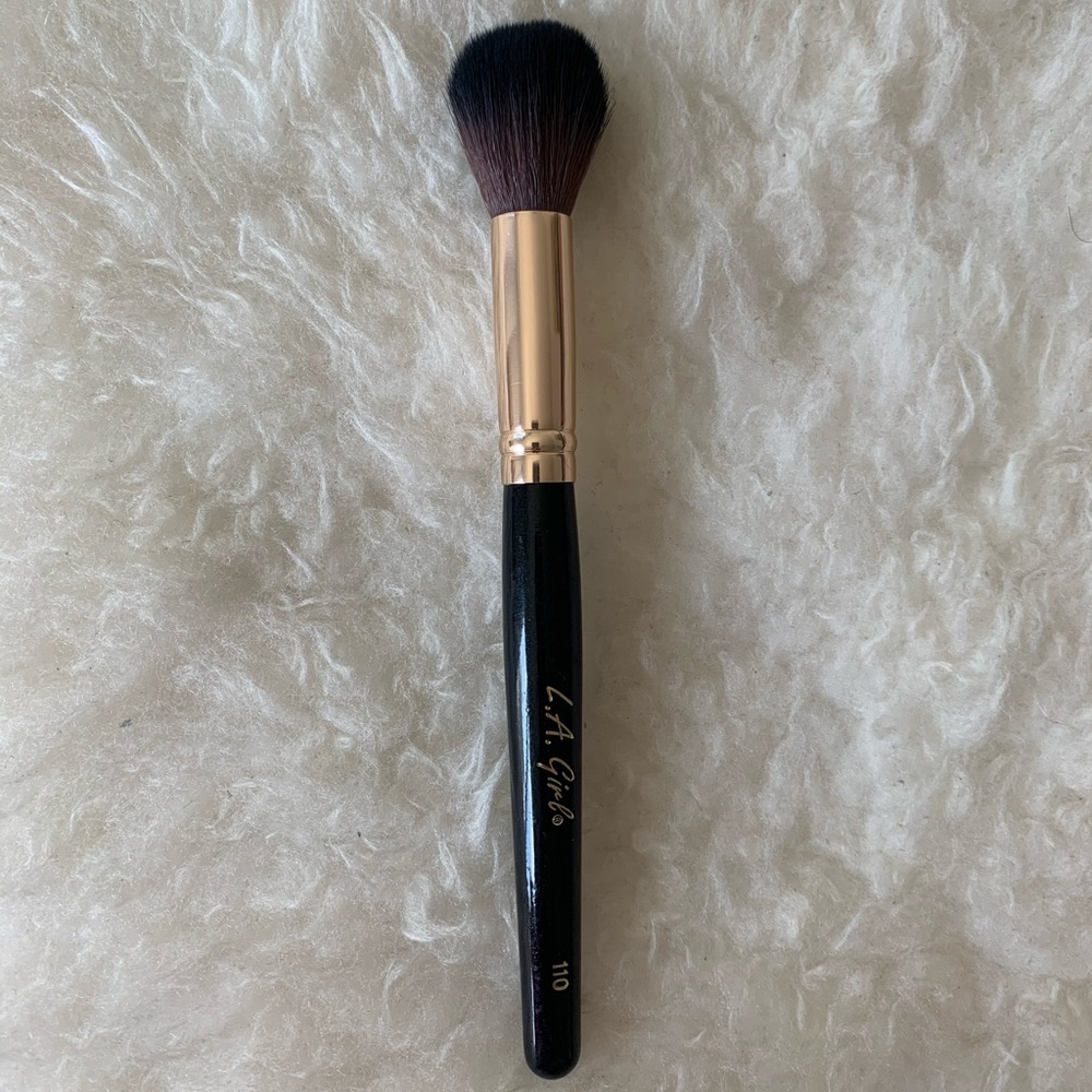 LA Girl Cosmetics Tapered Brush